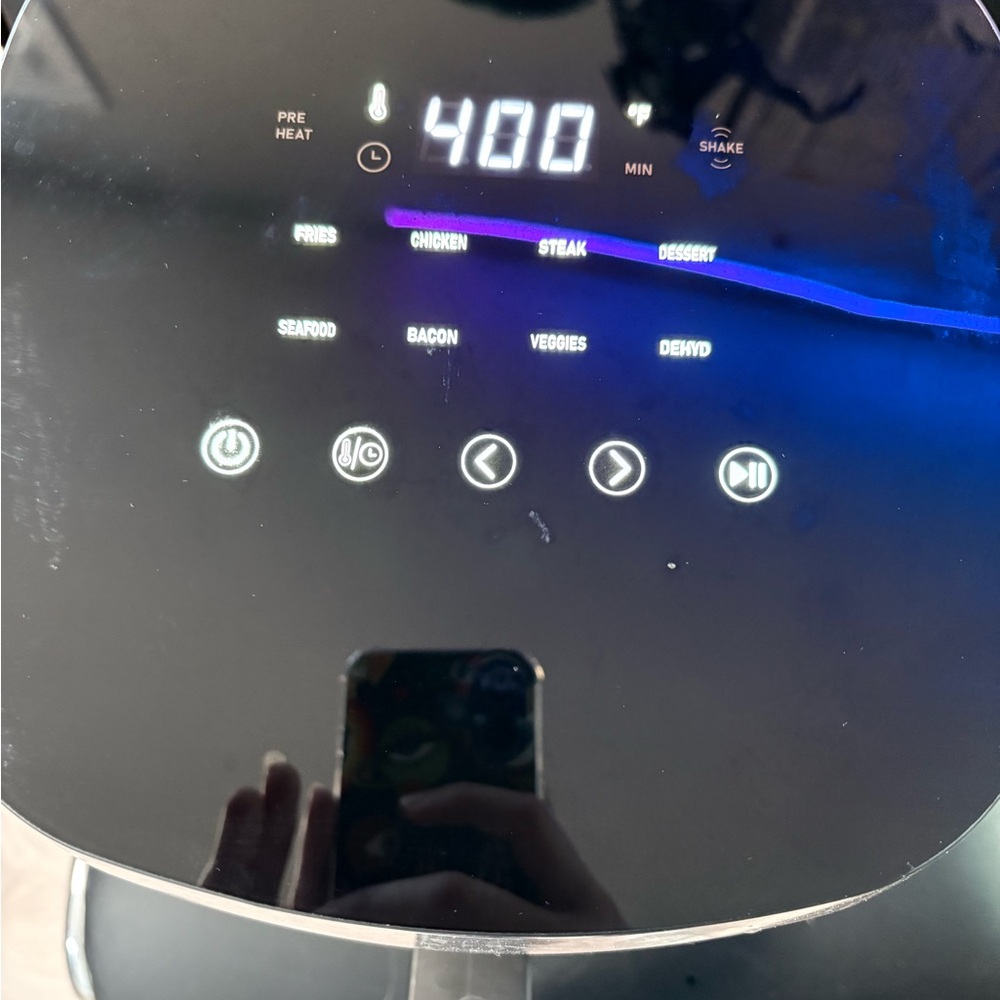 Fabuletta Air Fryer with Silver Accents - Picture 3 of 4